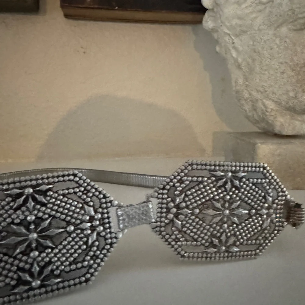 Vintage‎ Art Deco–Style Silver-Tone Waist Cincher Belt – 24” Long